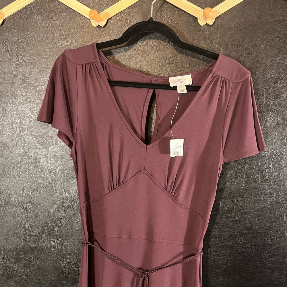 Ann Taylor Plum Color Belted Midi‎ Dress Size 4 - Picture 3 of 9